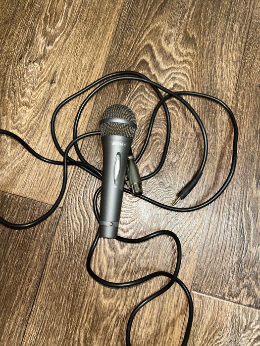 Микрофон sony F-V420