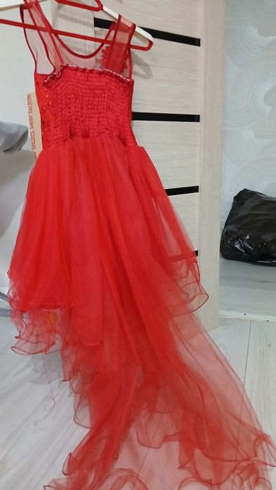 Платье вечернее для девочки 8-9 лет