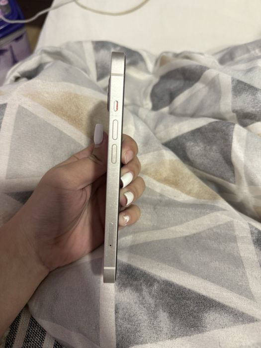 iPhone 13 втора употреба-запазен