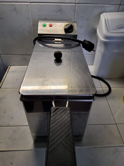 Професионален фритюрник 4 литра