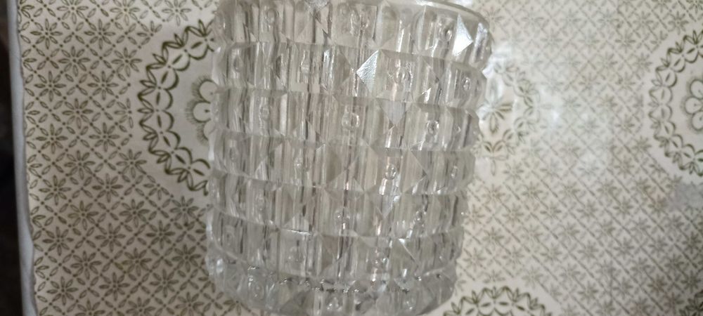 Плафоны стеклянные.