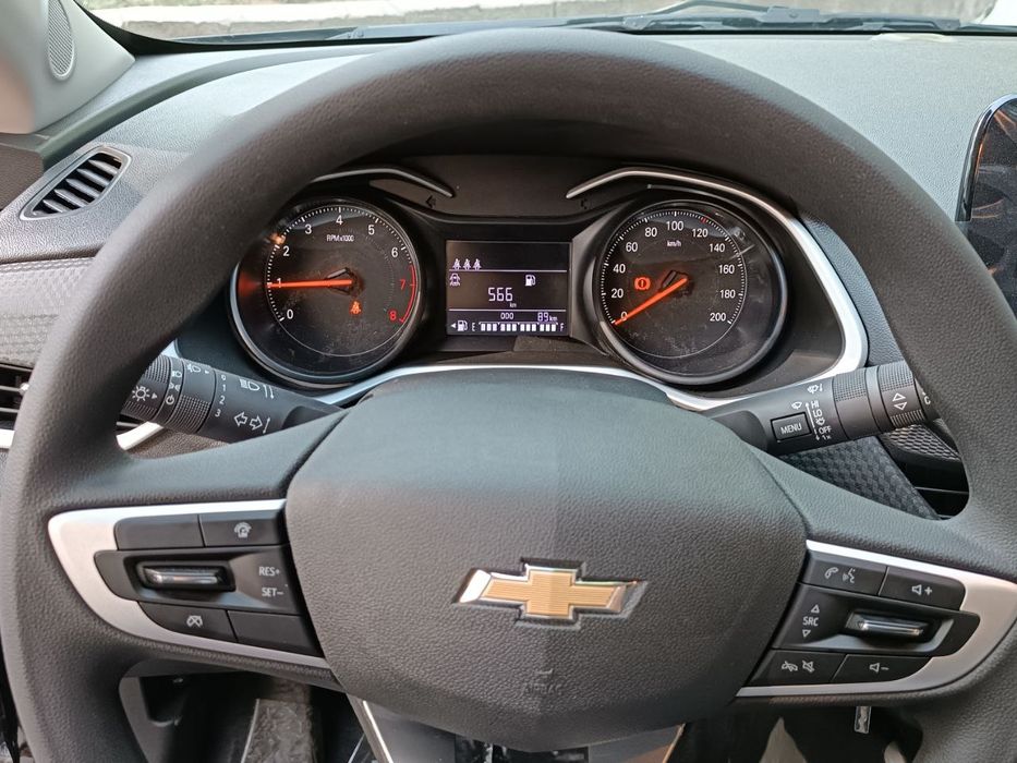 Оних Автомобили сотилади