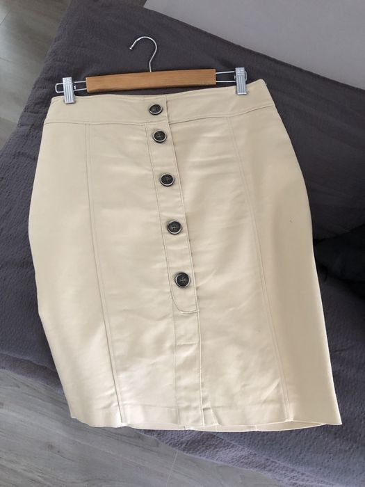 Fusta Zara, marimea M.