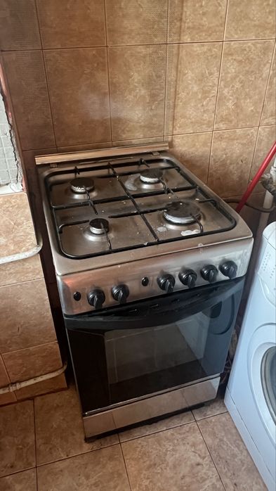 Vand mobilier si electrocasnice uzate