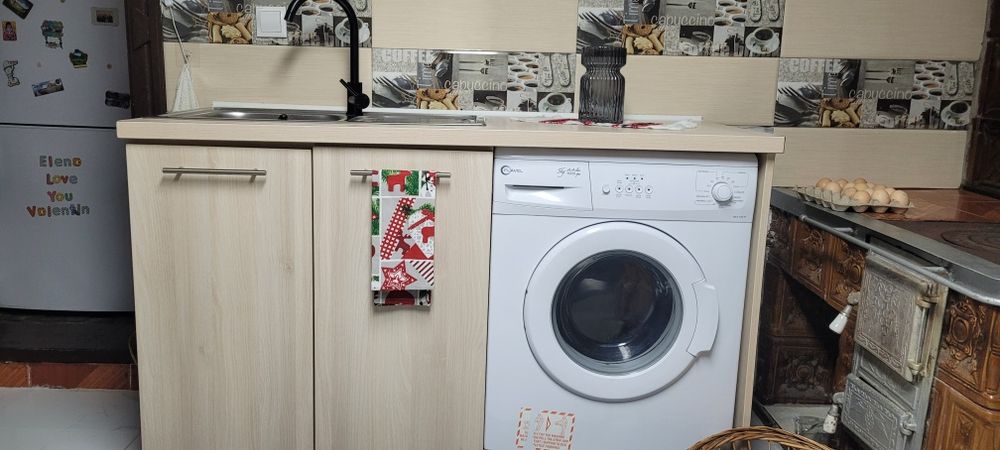 Mobila de bucatarie cu electrocasnice