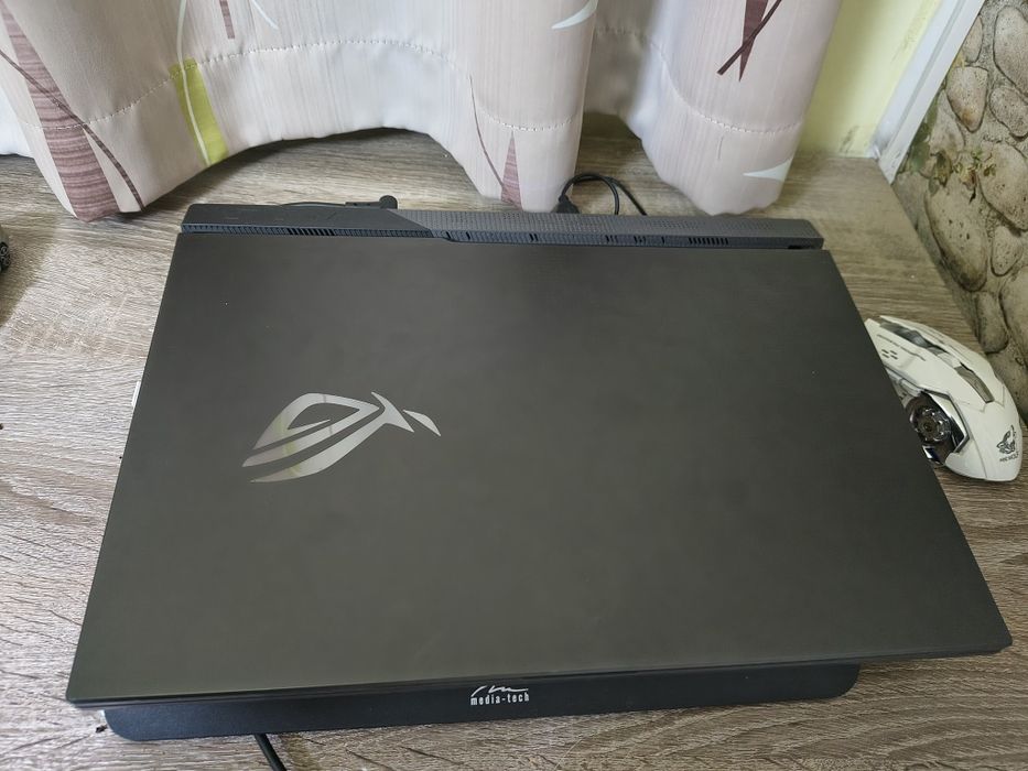Vând laptop gaming