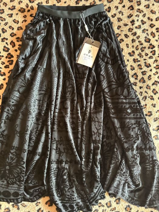 Миди юбка со вставками бархата