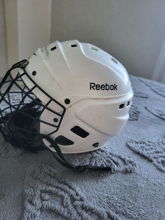 Хоккейный шлем Reebok