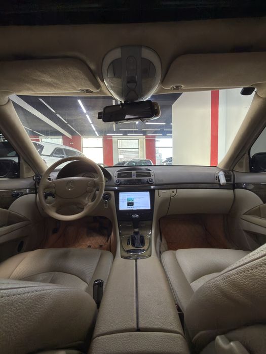 Mercedes Benz W211 5L AT