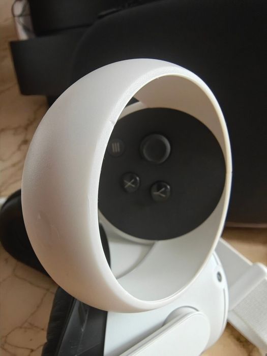 Quest 2 256GB + 125 Jocuri preinstalate Oculus Meta + Husa + Cover