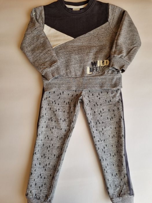 Комплект блузка/суитшърт и долнище на испанската марка Boboli, 116 см.