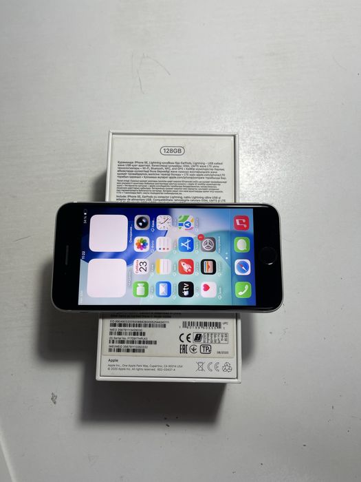 Продам iPhone SE 2 на 128gb