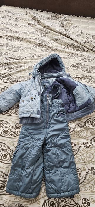 Продам демисезонный комбинезон