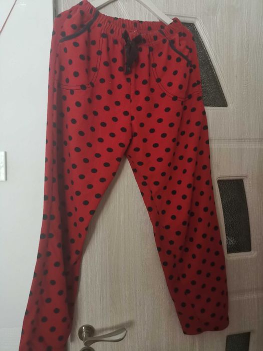 Pantaloni fleece cu buzunare