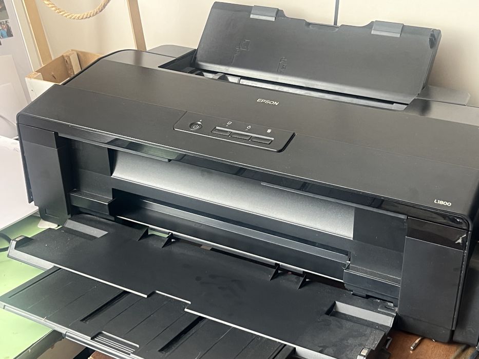 Принтер epson l1800 в очень хорошем состоянии