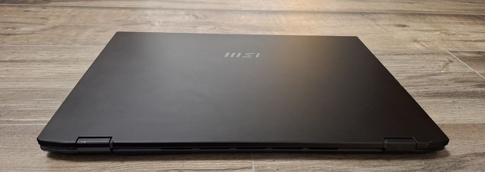 Лаптоп MSI E16 AI | 32GB RAM | 1TB SSD Intel Ultra 7 155H 16 - ядрен | 16 - инча