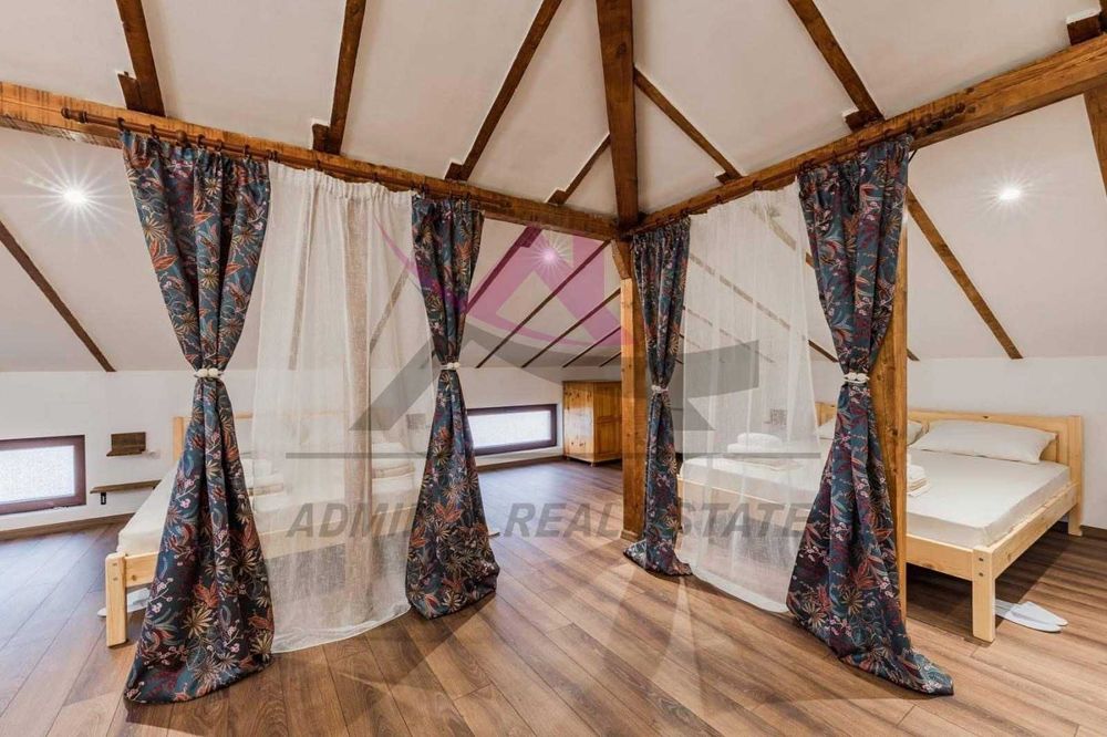 Дава се под наем Къща в с. Здравец, Област Варна - 420 кв.м за 2500 € - Снимка #3