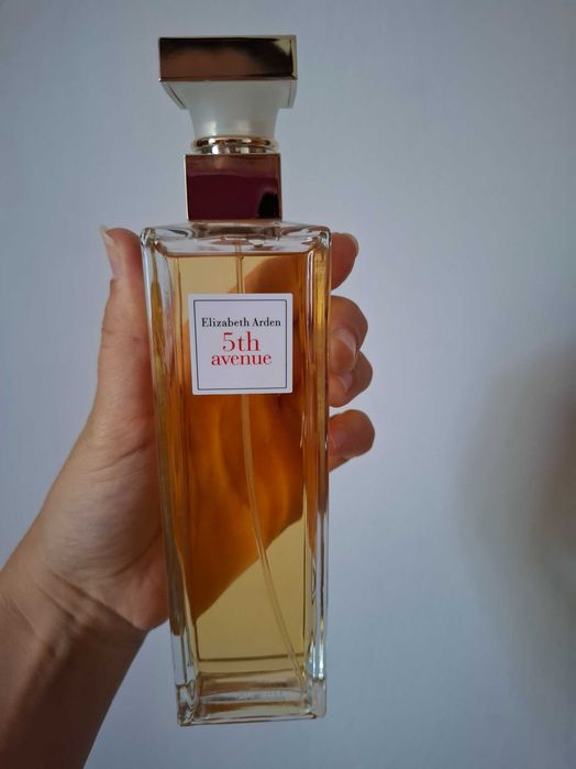 Set Elizabeth Arden nou apă de parfum 125 ml și loțiune de corp