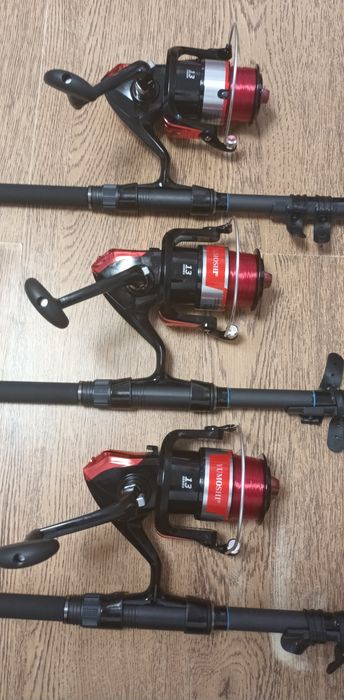 SET 3 Lansete Crap LEGEND TELE CARP 3.9m + 3 Mulinete YUMOSHI 8000