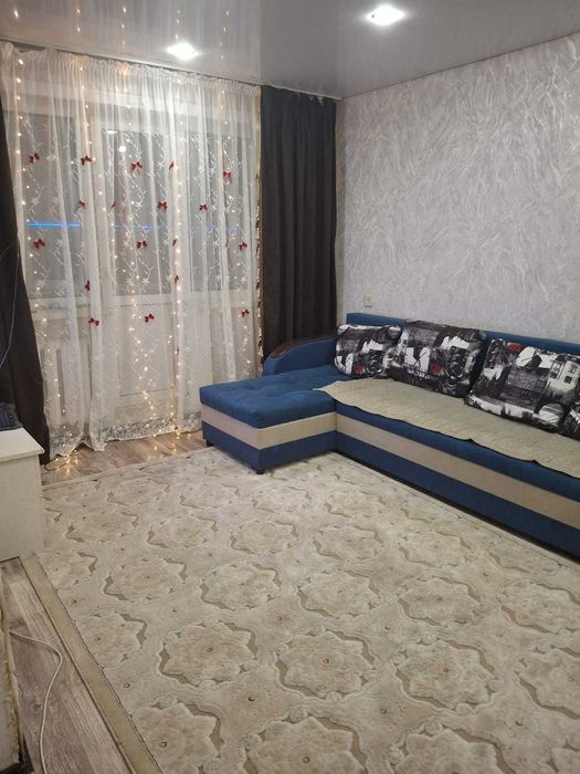Продам 3-х комнатную квартиру в районе магазина Караван
