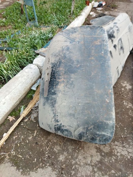 Автозапчасти, двери крыля от Зим Чайка