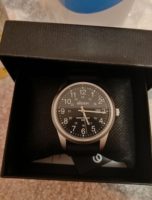 Мъжки часовник нов