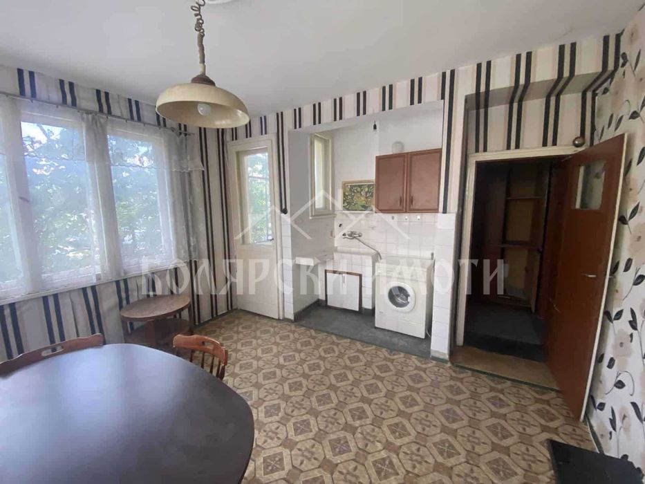 Продава се Тристаен апартамент в Велико Търново, Център - 107 кв.м за 1262 €/кв.м - Снимка #6