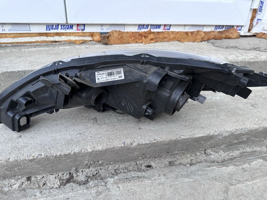 Десен фар пежо 108