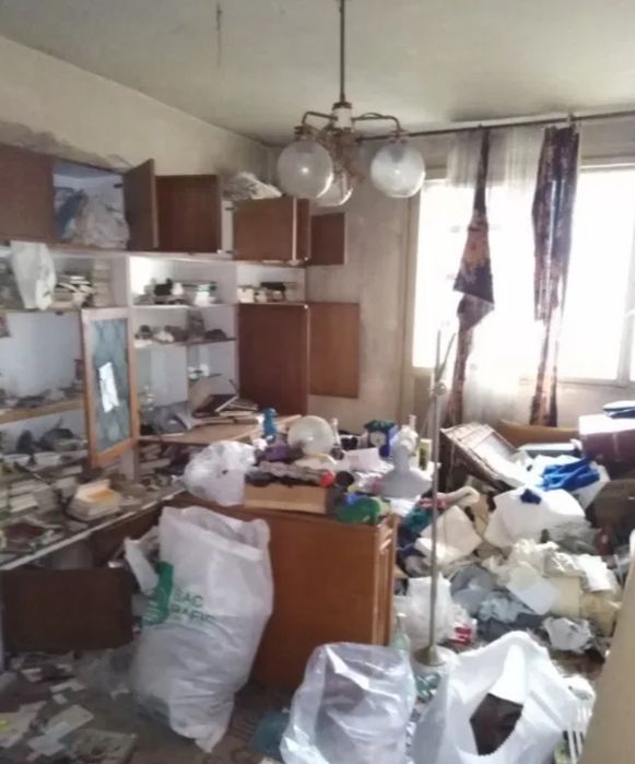 Debarasare apartamente- case- curti/ evacuare mobila veche