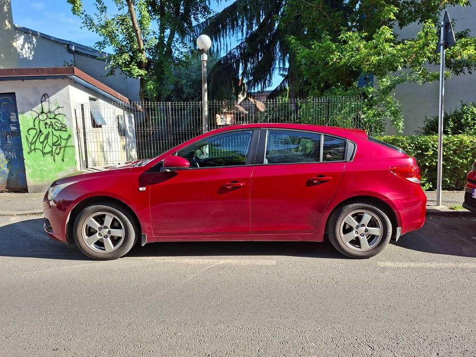Chevrolet Cruze LS Hatchback, 1,6 benzina