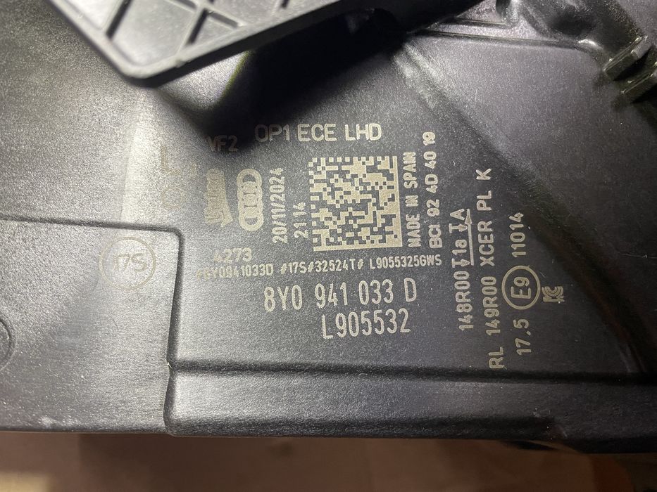 Far stanga matrix Audi A3 8Y Facelift - 8Y0941033D