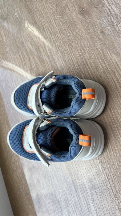 Кроссовки обувь 22 размер