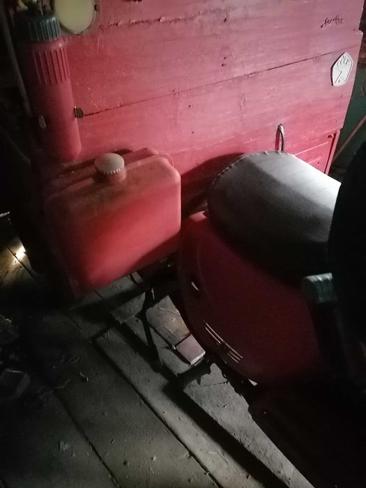 Мотороллер Муравей с кузовом