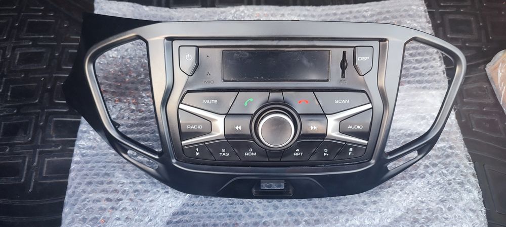 Штатная магнитола Веста