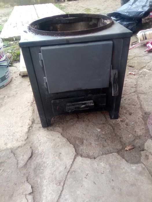 Sobe și boiler lemne  de vânzarea! 1 teracotă (cizmă) 1 fantazia )