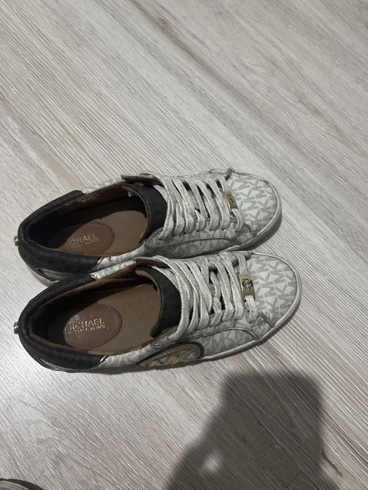 Кроссовки  Michael Kors