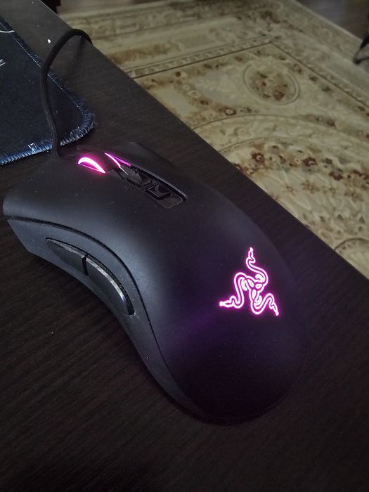 Razer DeathAdder V2 — игровая мышь