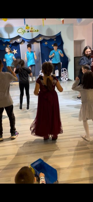 Платье и туфли на девочку 6-8 лет
