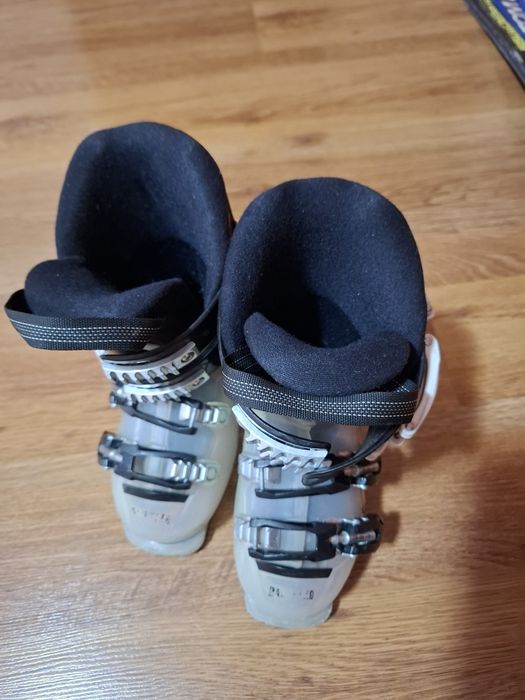 Skiuri copii Atomic 80cm,bete 70 cm ,clapari marimea 19.5(30-31EU)