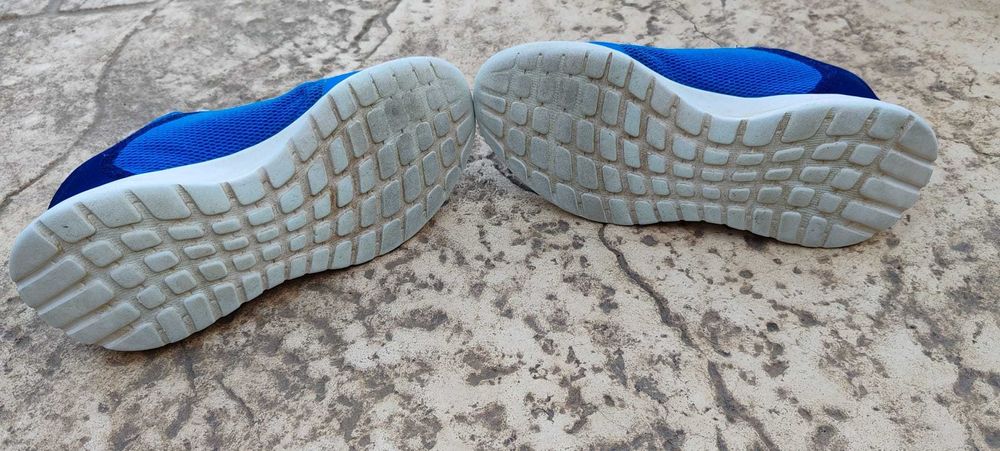 Adidași Adidas bleu/alb marimea 37.5 – Comozi și perfecți pentru mers!