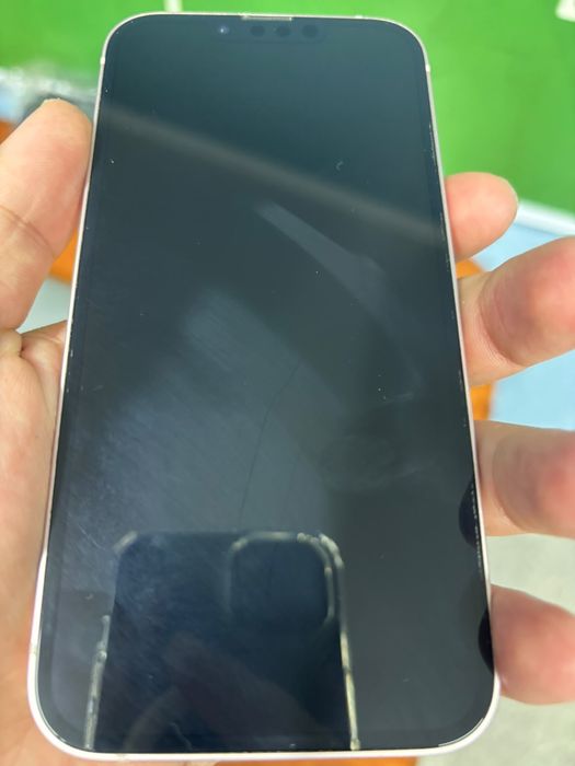 Продам iphone 13.