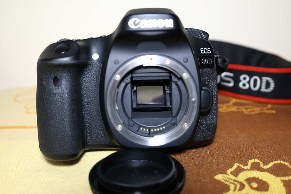 Canon Eos 80D + 4 обектива