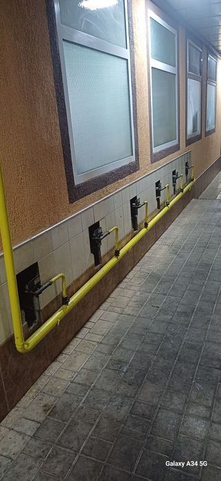 Gaz turbalar shchochik kran polni ustanofka