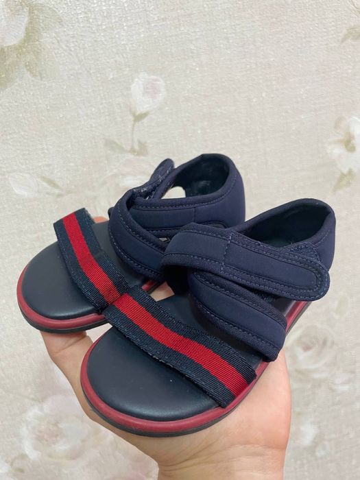 Босоножки сандали