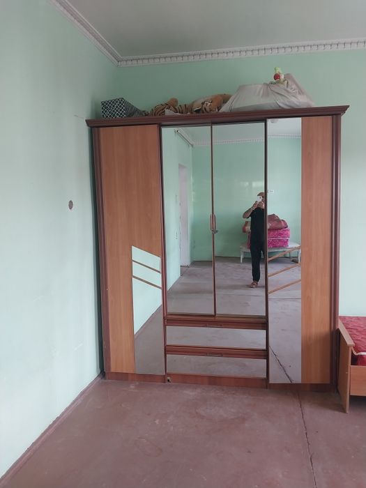 Спальни гарнитур 1та шифонера 2 та скафча 2та тумбочка 2та  термо 1та