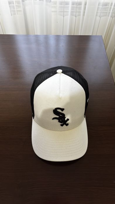 Sapca New Era Chicago White Sox trucker hat