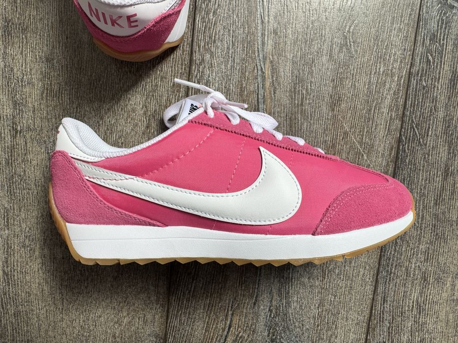 Дамски НОВИ маратонки Nike Pacific розови