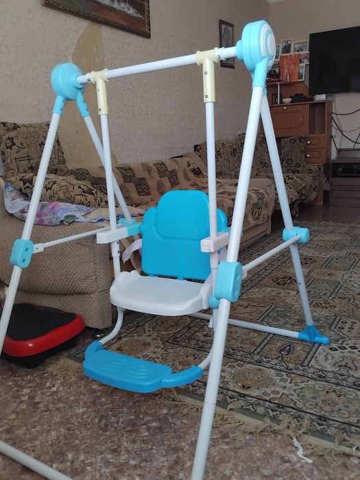 Продам детскую качелю