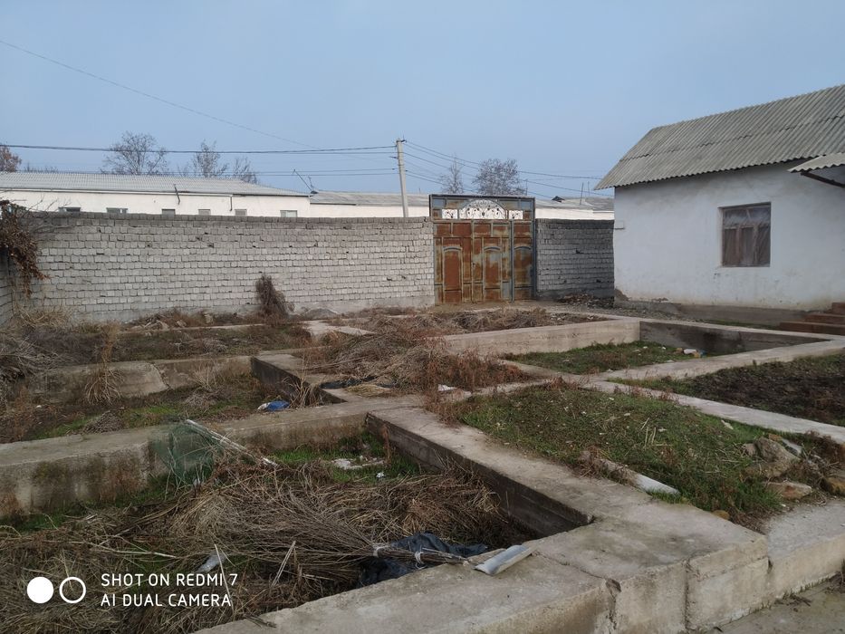 Уй сотилади достобод