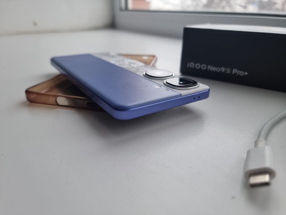 Iqoo neo 9s pro+ 12/256